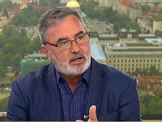 Доц. Кунчев: Епидемията се развива според правилата на една епидемия