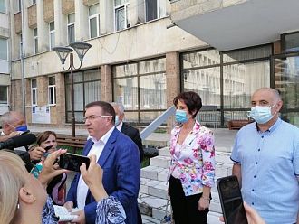 Проф. Ангелов: Медицинските сестри в страната не припознават исканията на протестиращите пред МЗ