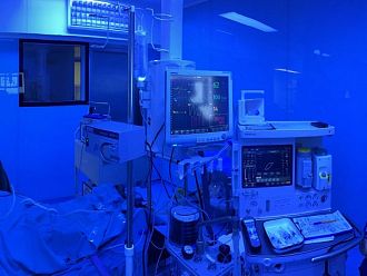 Седем достъпа за хирургия на хипофизата през носната кухина представя книга