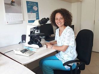 Д-р Яница Давидкова: Ако имах власт, бих намалила документацията, която залива бюрото на всеки лекар