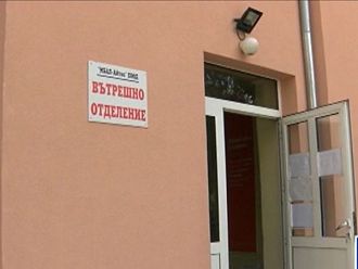 Единственият пулмолог в Айтос с COVID-19