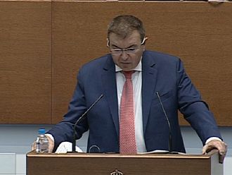 Пак скандал за маските в парламента