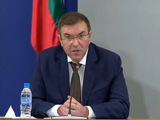 Проф. Ангелов: Не е време за празнуване, време е за помощ на медицинската система