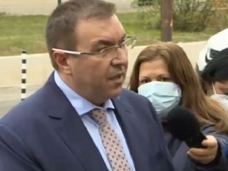 Големите болници ще отделят 50% от леглата си за лечение на коронавирус (Обновена)