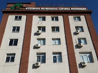 РЗИ търси допълнително коли и хора, за да връчва предписания за карантина