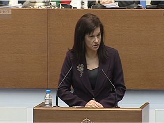 Здравният министър с възможност да спре износа на лекарства в епидемия