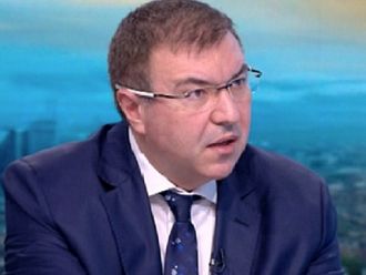Министърът: Голямото недоверие в системата, трупано през годините, доведе до този резултат
