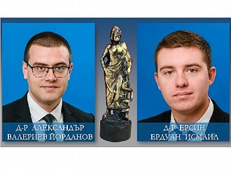 Двама студенти на МУ-Варна се дипломираха със „Златен Хипократ“