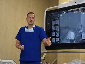 Доц. Сираков е първият лекар на Балканите с европейската диплома по интервенционална неврорентгенология