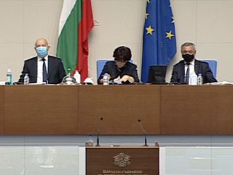 Парламентът позволи МЗ да субсидира лечебни заведения за два месеца