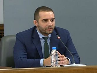 Здравните власти подготвят мащабна кампания за ваксиниранe срещу COVID