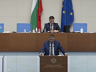 Проф. Ангелов: Ваксинирането е пътят към спасението от COVID