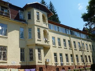 Продават имоти на белодробната болница в Искрец