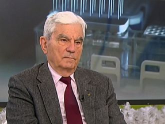 Акад. Петрунов: Най-рано след две години ще знаем с точност колко трае имунитетът
