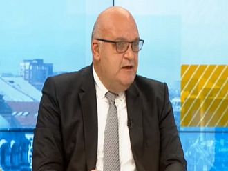 Д-р Брънзалов: Време е да счупим гръбнака на епидемията с ваксината