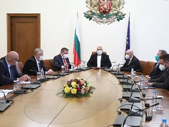 Възобновяват плановите операции