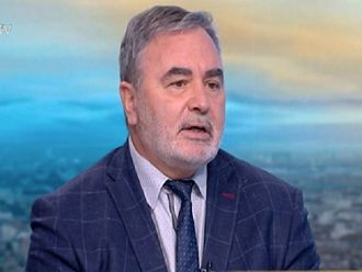 Доц. Кунчев: Новият щам от Великобритания ни притеснява много