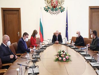 Променят ваксинационния план заради изборите