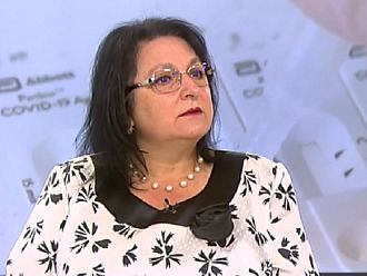 Доц. Гломб: Важно е да сме по-бързи от вируса