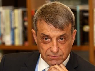 Проф. Костов: Вирусът продължава да ни изненадва със своята артистичност