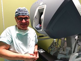 В „Токуда“ отстраниха частично тумор на панкреаса с робот