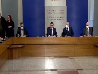 19 области са в червено