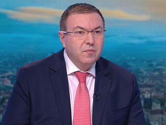 Проф. Ангелов: Не спираме да търсим ваксини