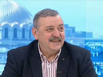 Проф. Тодор Кантарджиев: В следващите години COVID няма да има пандемичен характер
