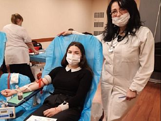 Лекари от УМБАЛ „Св. Иван Рилски“ дариха кръв