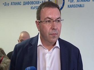 Здравният министър: Системата е спокойна, по-подготвени сме