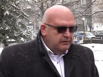 С вой на сирени и едноминутно мълчание медиците почетоха паметта на загиналите си колеги (Обновена)