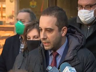 AstraZeneca ще се прилага в България, но с повишено внимание при жени под 60 години