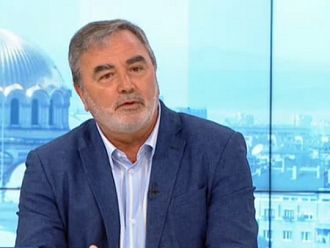 Доц. Кунчев: Ако не постигнем 70% ваксинирани през лятото, ще си платим по-късно