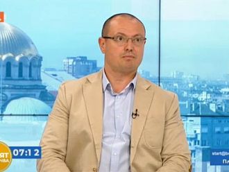 Д-р Димитров: Сменяйте маските често, дългото носене на една и съща крие опасности