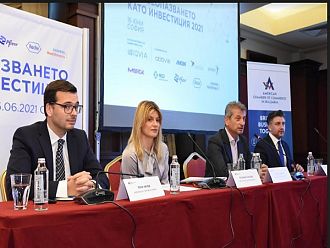 Американската камара: 200-300 лекари напускат България годишно, личните лекари намаляват