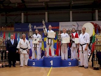 Студентка от МУ-Пловдив стана световен вицешампион по киокушин