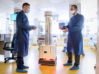 УМБАЛ „Свети Георги“ получи първия у нас робот за дезинфекция срещу COVID-19