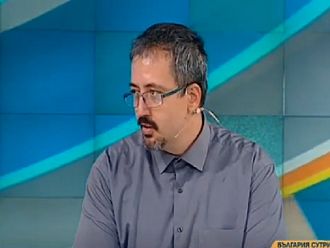 Лъчезар Томов: Ние сме в разгара на вълна и започваме да сме заплаха за ЕС