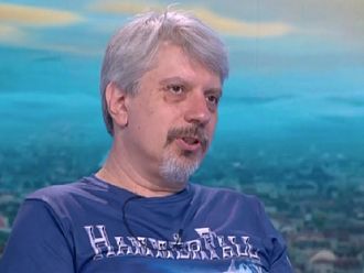 Витанов: Пикът на четвъртата вълна ще е през септември