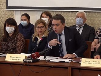 Служебните министри: Без актуализация на бюджета няма да има пари за медиците на първа линия