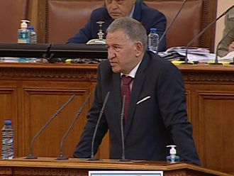 Депутатите приеха на първо четене актуализацията на бюджета на НЗОК, но ще я ревизират (Обновена)