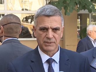 Премиерът: Не търсим решения за задължителна ваксинация