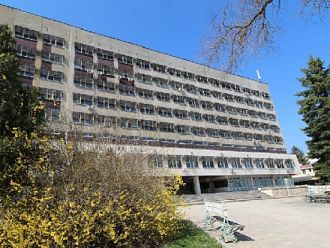 11 свободни места за лекари и 18 за специализанти обяви МБАЛ-Добрич