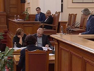 Дават още 25 млн. лв. допълнително на МЗ (Обновена)