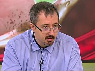 Томов: Рискът от COVID при децата е много висок