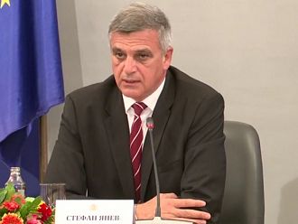 Стефан Янев: Задължителната ваксинация на отделни групи граничи с дискриминация