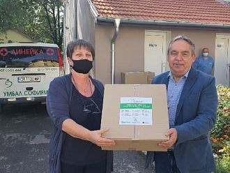 Болнично настоятелство „Вяра, Надежда, Любов“ дари 9 старчески домове