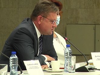 Д-р Атанасов: Не могат да се обособят изцяло чисти от COVID болници