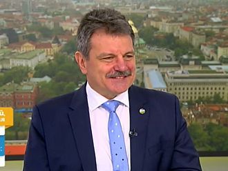 Д-р Симидчиев: В България играем филма „Умирай лесно“