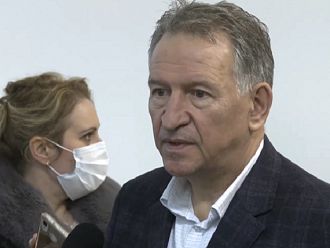 Въвеждат „зелен сертификат“ за ресторанти и пазаруване (Обновена)